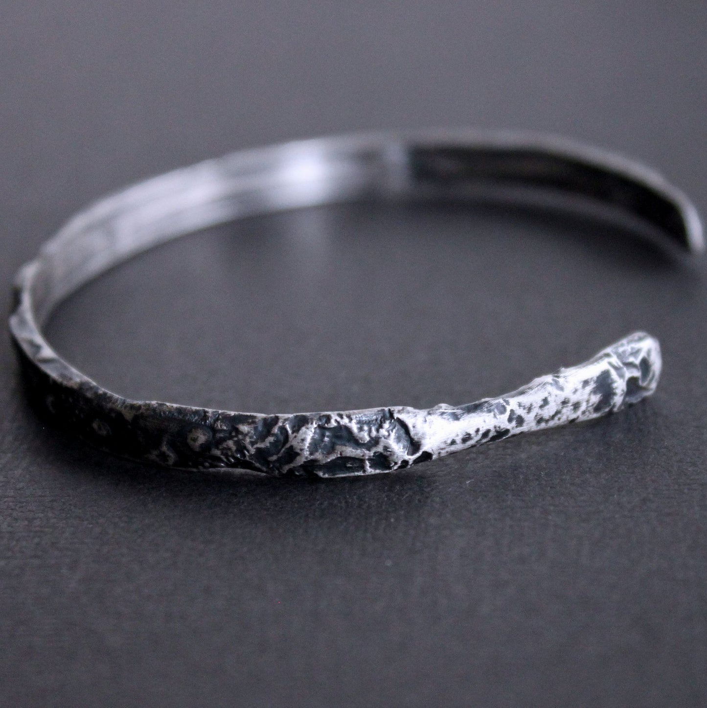 Thin Reticulated Bangle, 5mm