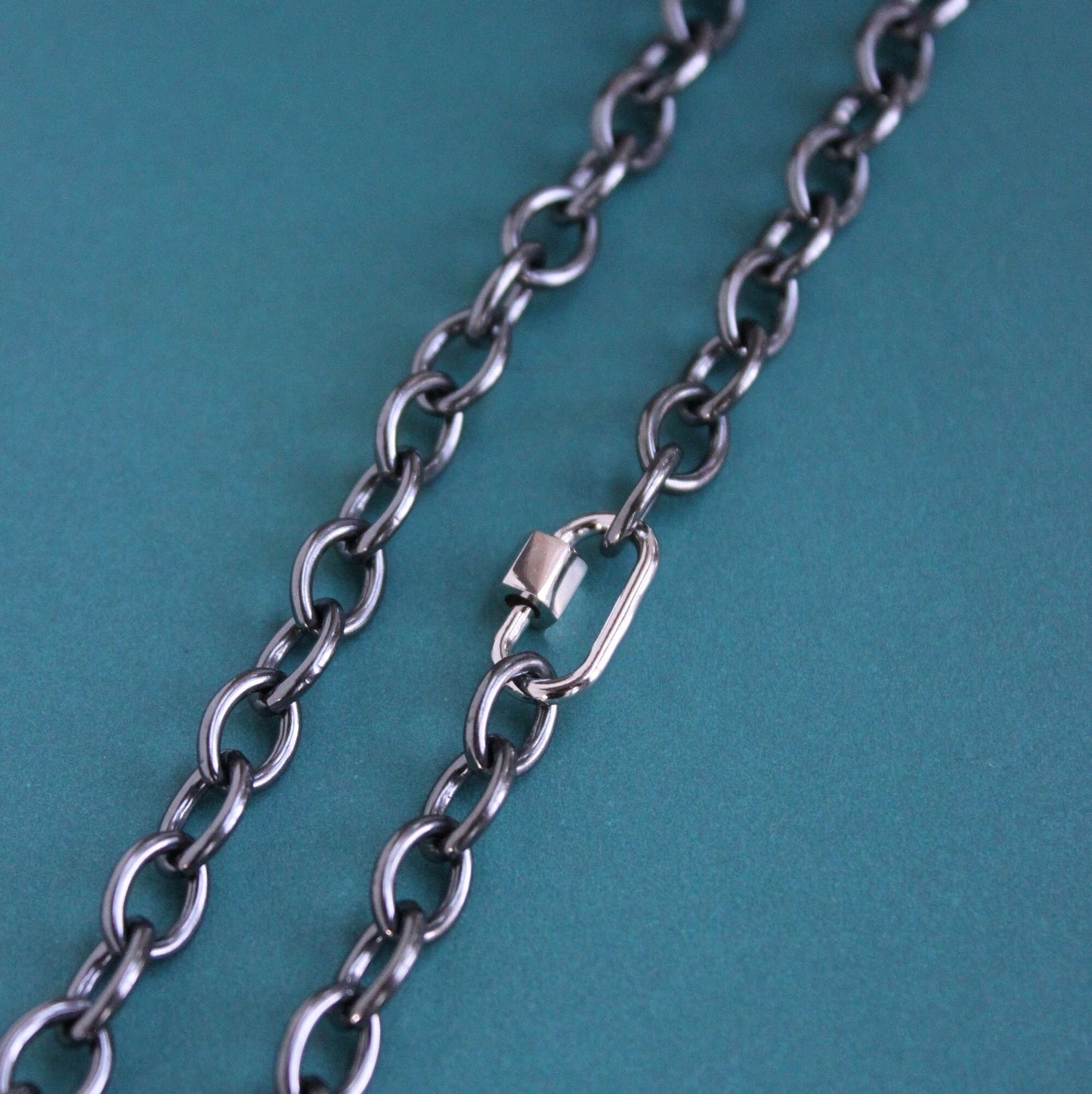 large silver cable chain necklace carabiner clasp