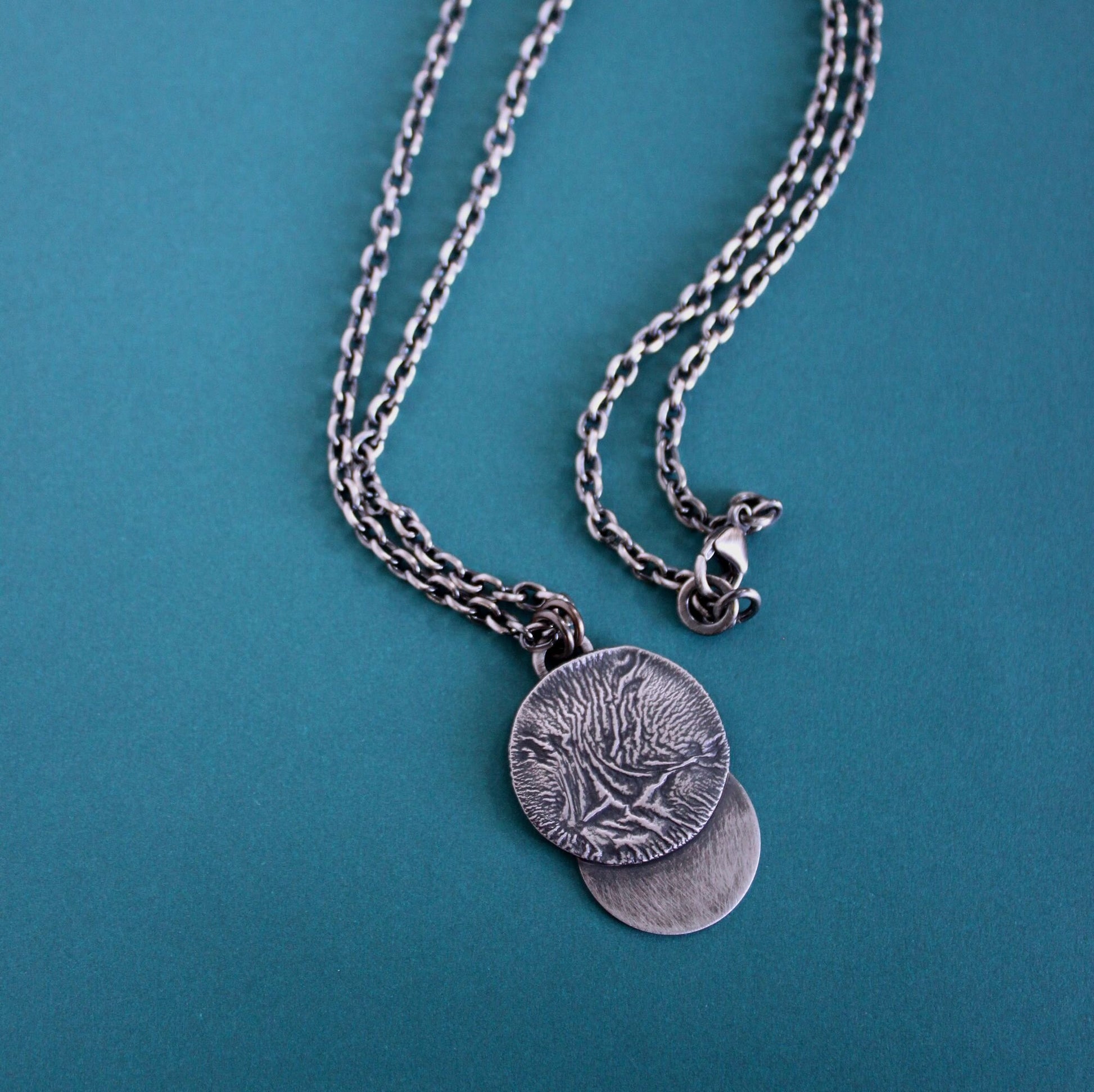 Men's rustic silver pendant necklace