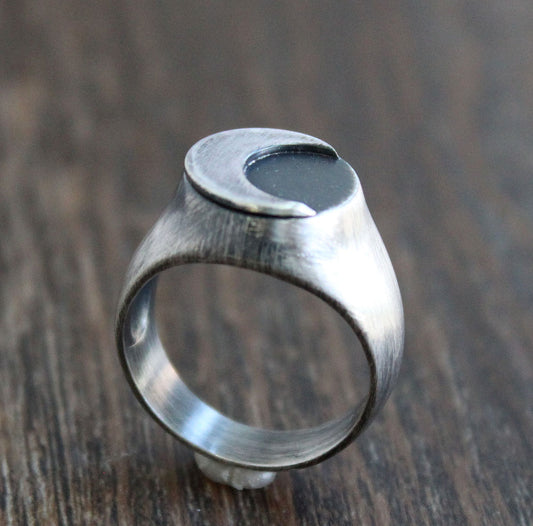 men's size 9 moon ring