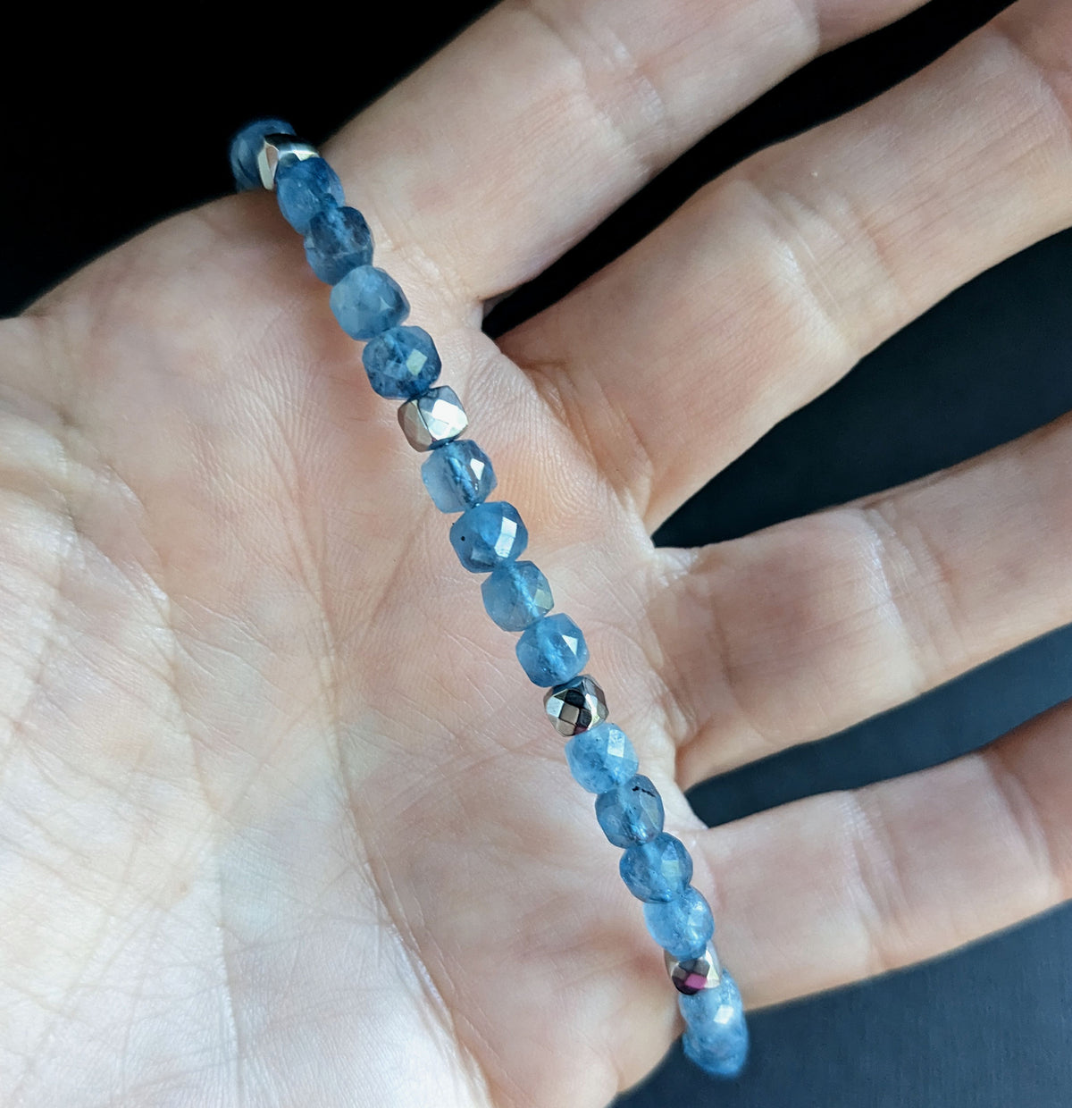 4mm faceted aquamarine cube bead bracelet