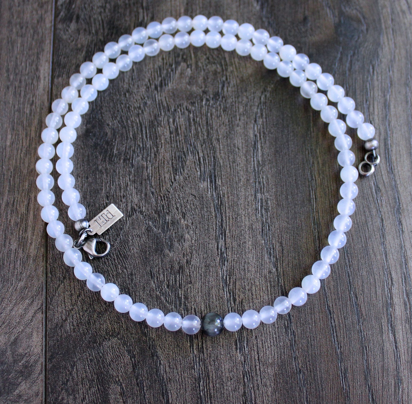 White Agate Eagle Eye Bead Necklace