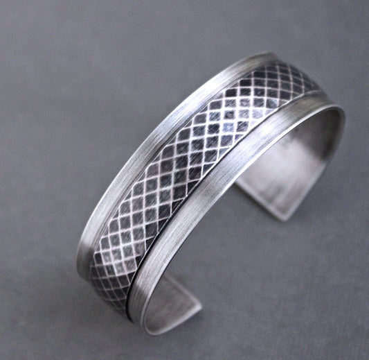 men's wide diamond pattern cuff bracelet