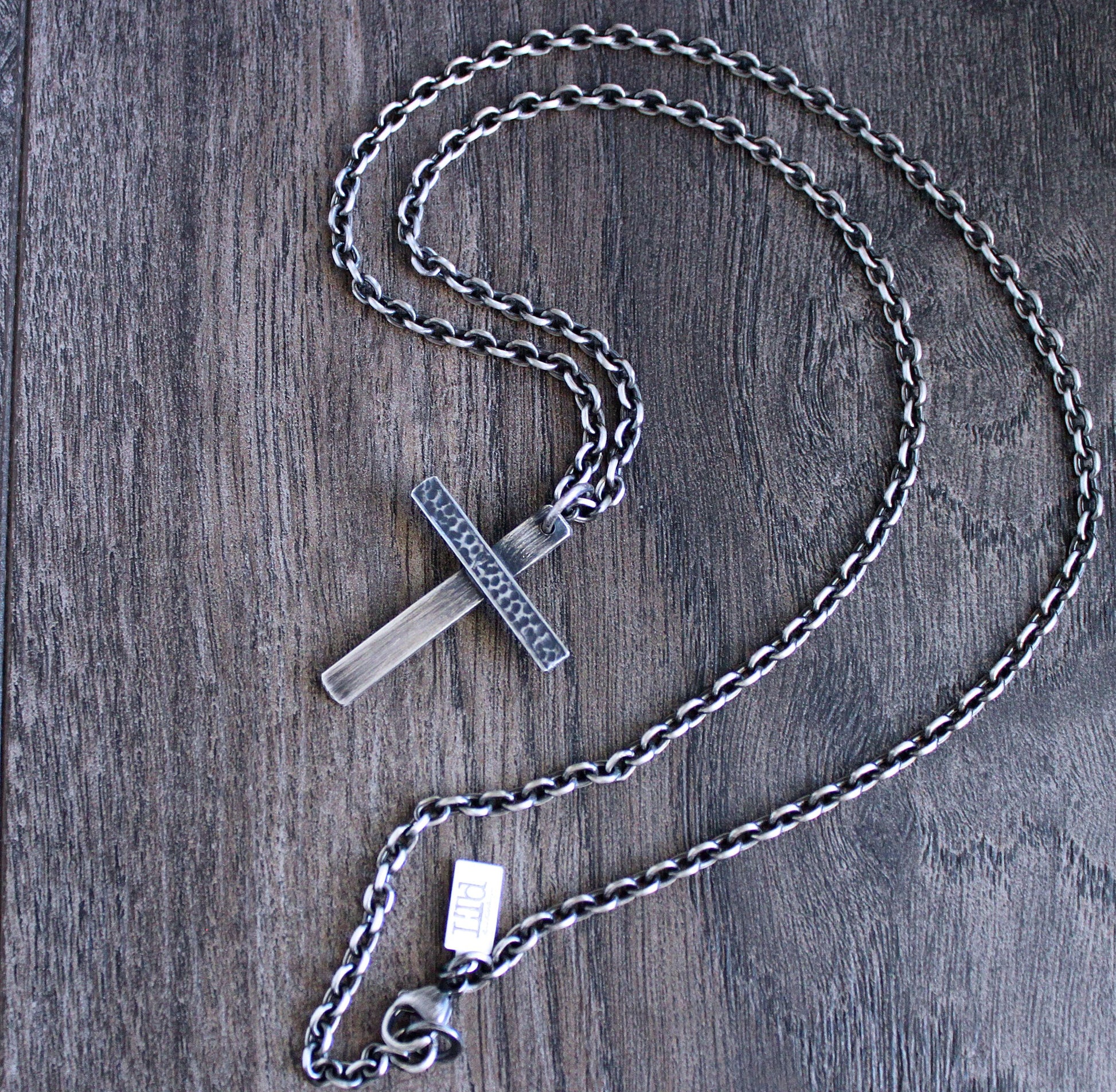 men's hammered silver cross pendant necklace