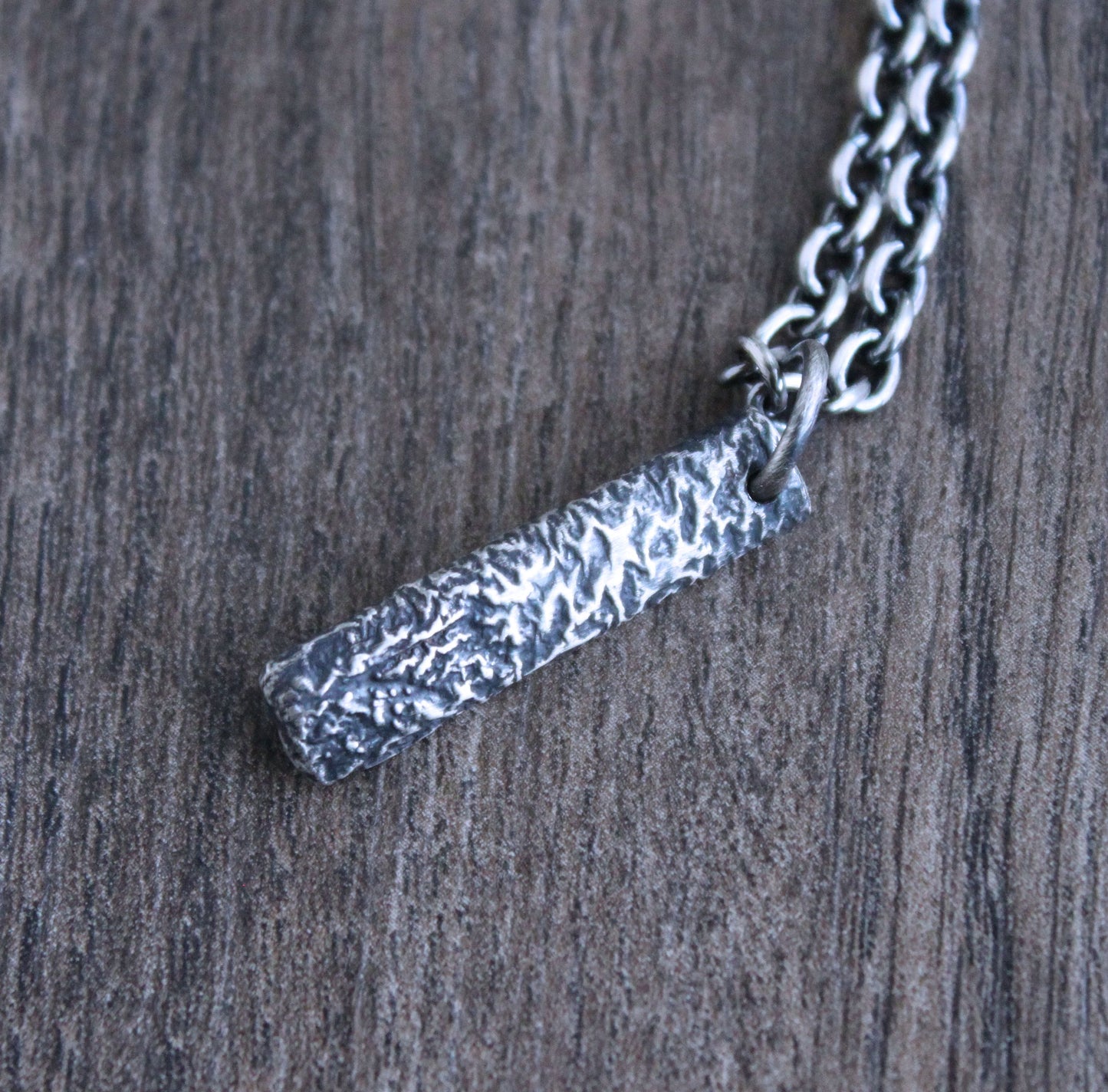 reticulated silver pendant necklace