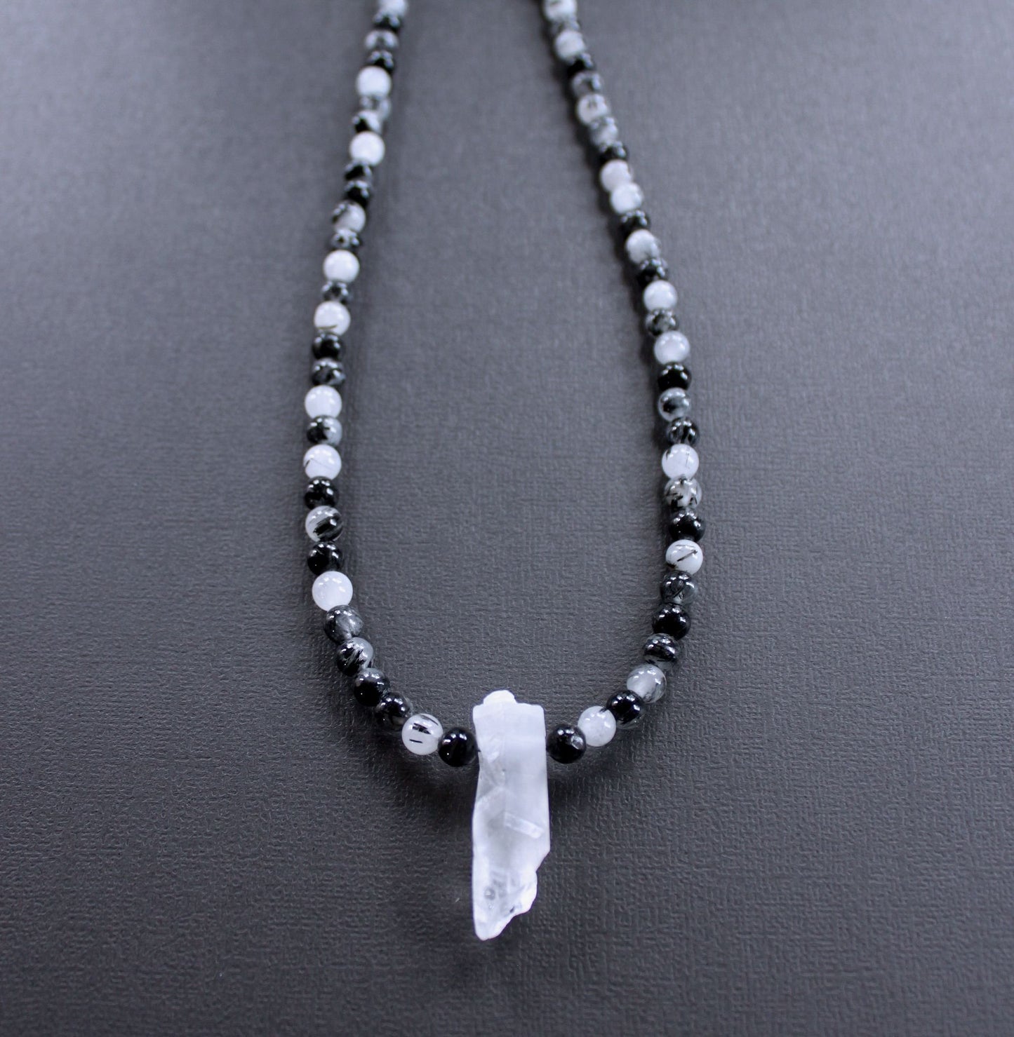 men's quartz pendant bead necklace