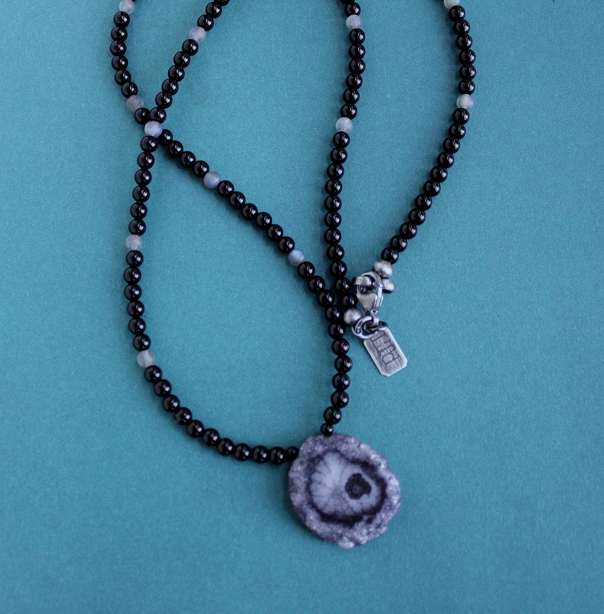 onyx labradorite bead necklace