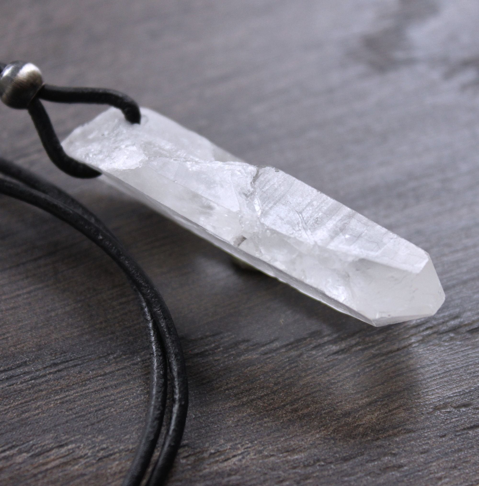 Men's quartz 2025 crystal necklace